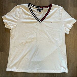 Tommy Hilfiger Classic Everyday White Short Sleeve Tee with Sporty Trim